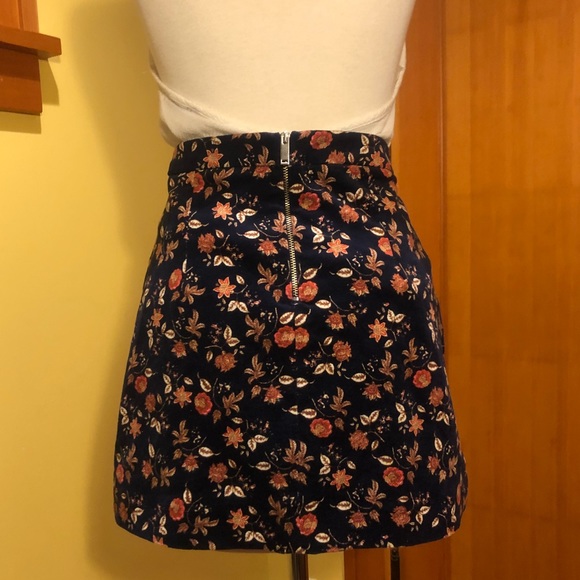 Bershka | Corduroy mini skirt - Picture 5 of 6